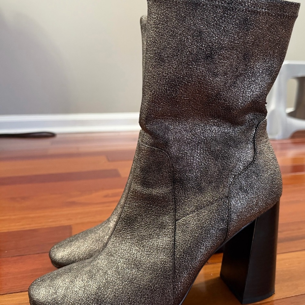 Design Lab Lord & Taylor Metallic Heeled Boots